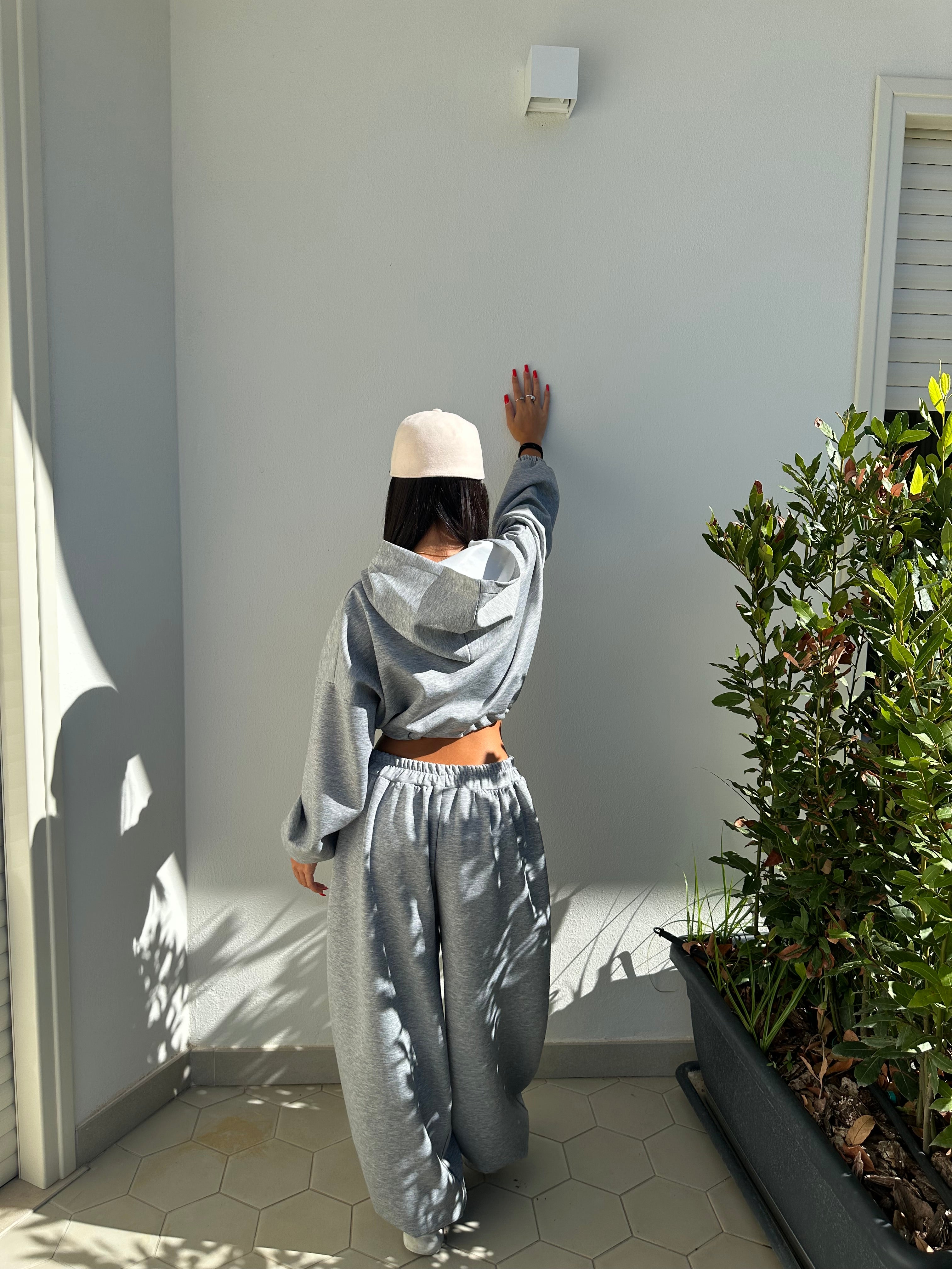 coordinato tuta grigio