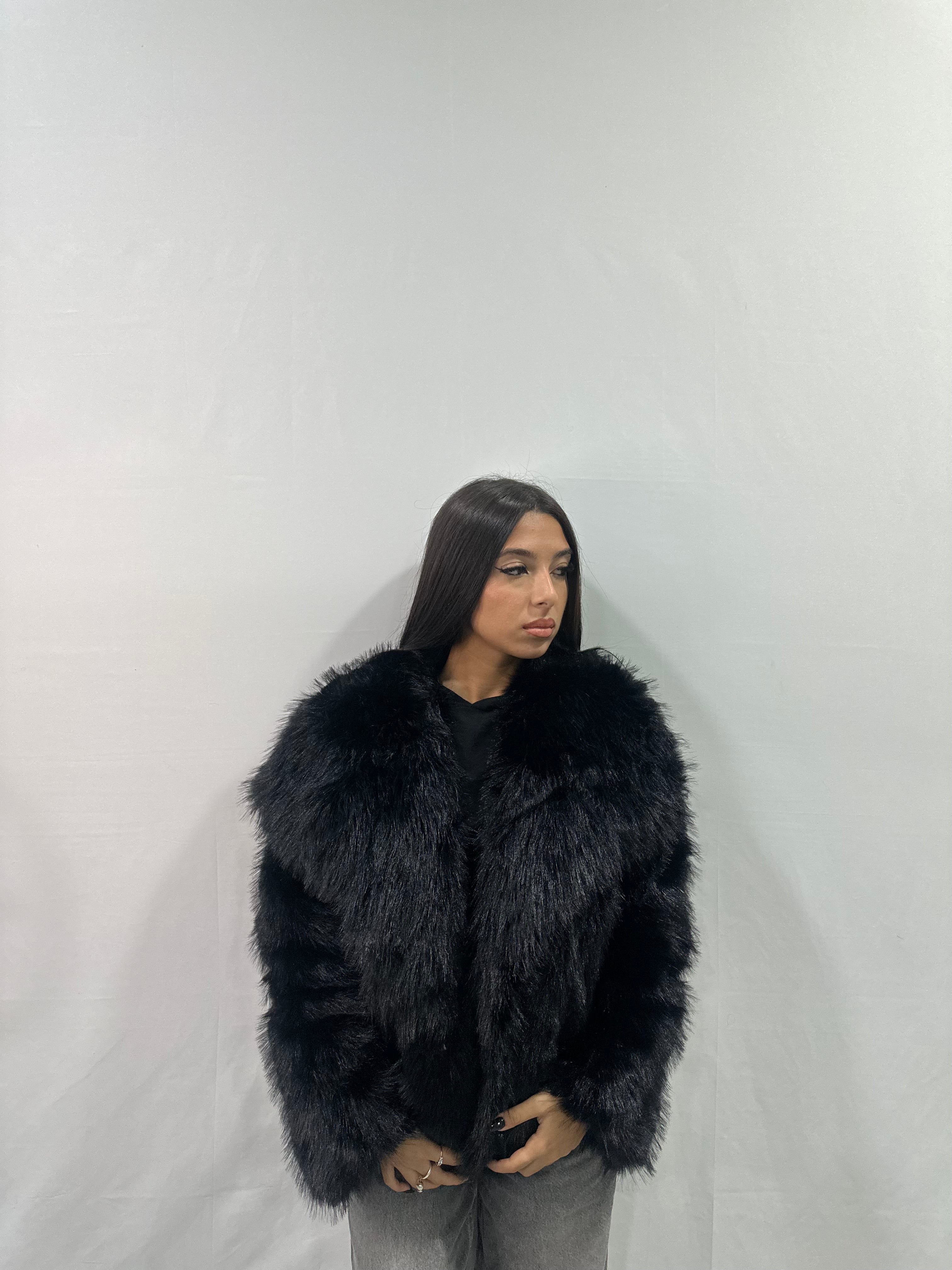 pelliccia nera luxe