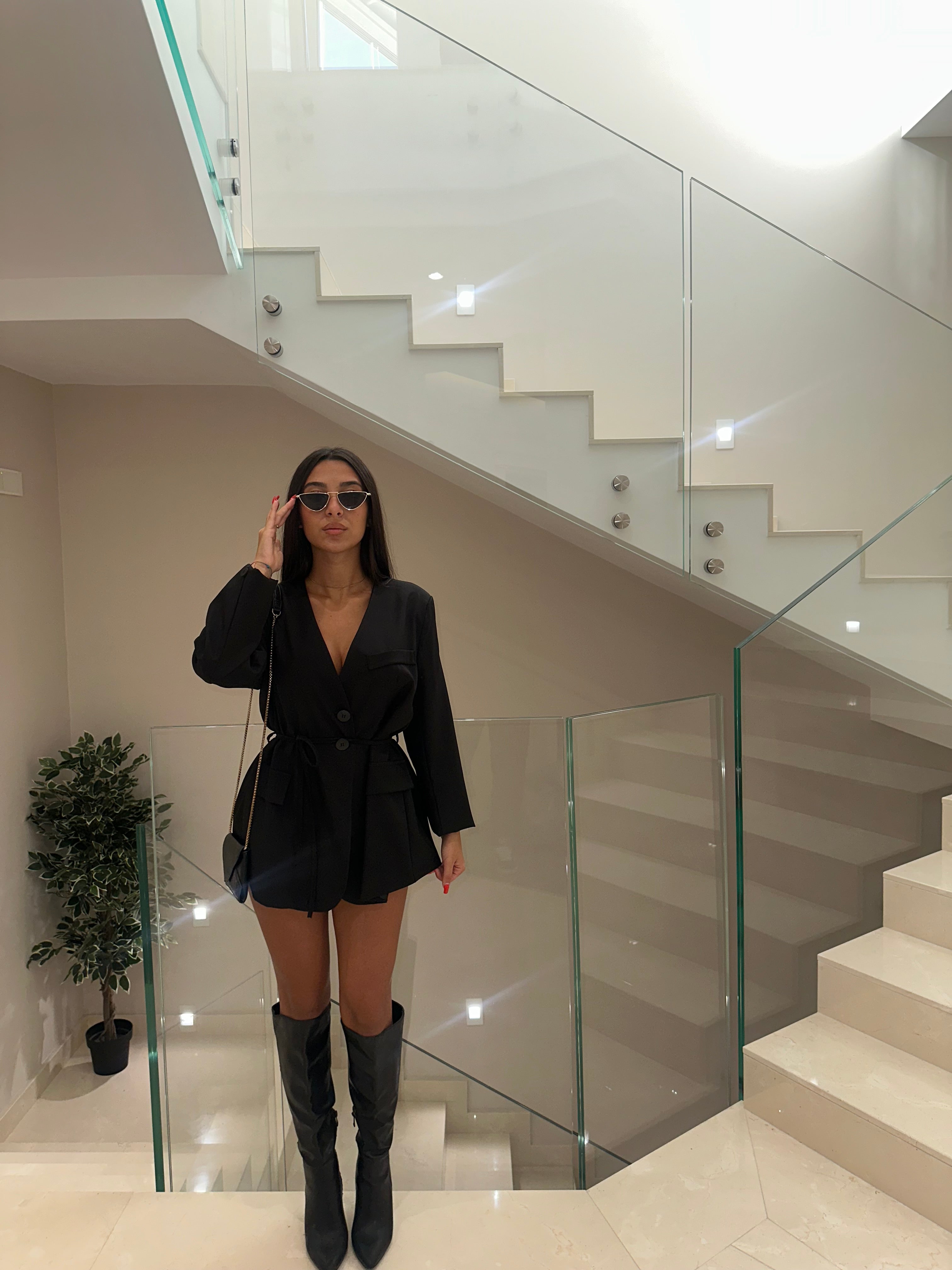 blazer nero con cintura