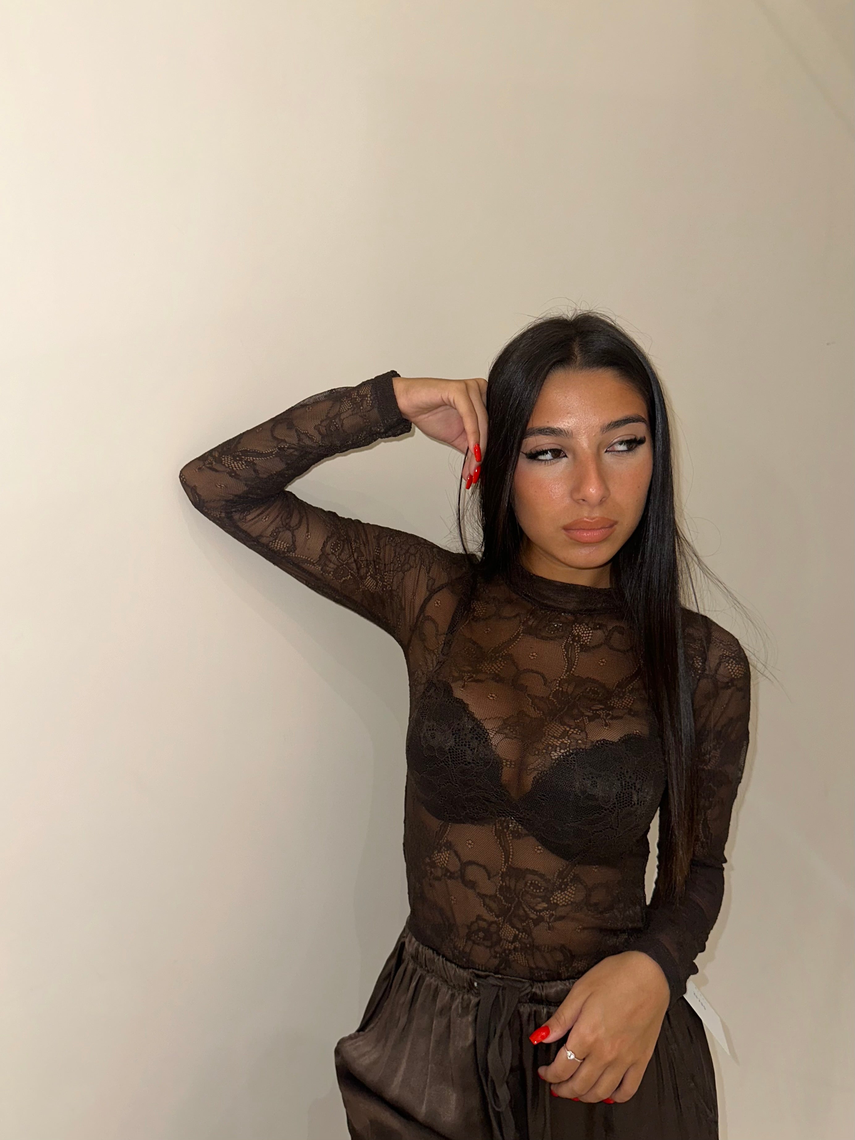 body in pizzo marrone